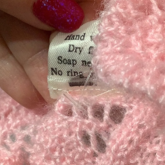 Woodward NWT - rich baby pink scalloped trim soft, cozy SCARF - ~ 20 x 66 IN - Picture 6 of 8